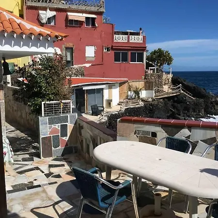 Magical Cave App. & Ocean View Terrace Apartment